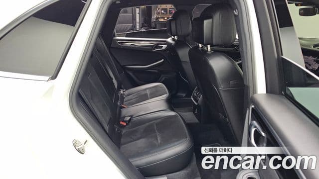 Porsche Macan 2020 — Photo 4/20