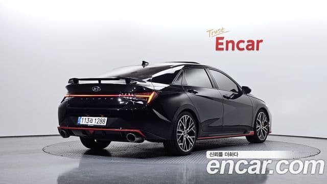 Hyundai The New Avante Hybrid 2022 — Photo 19/20