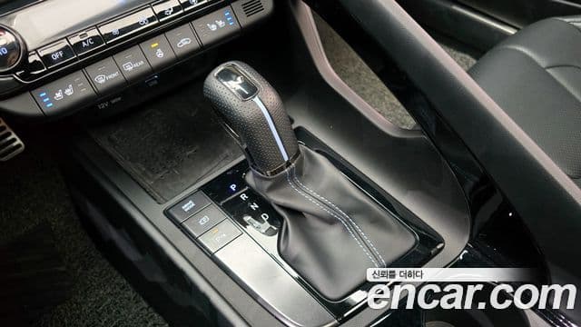 Hyundai The New Avante Hybrid 2022 — Photo 6/20