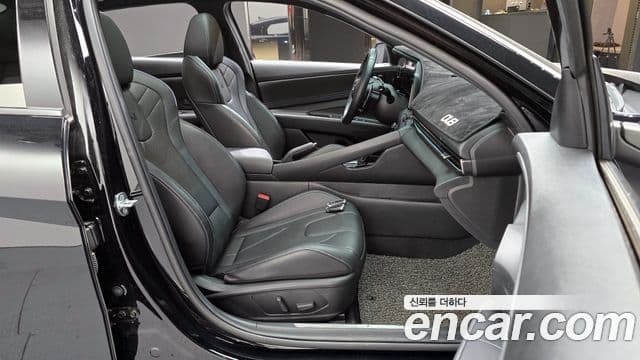 Hyundai The New Avante Hybrid 2022 — Photo 15/20