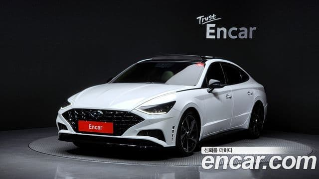 Hyundai Sonata 2023 — Фото 1/20