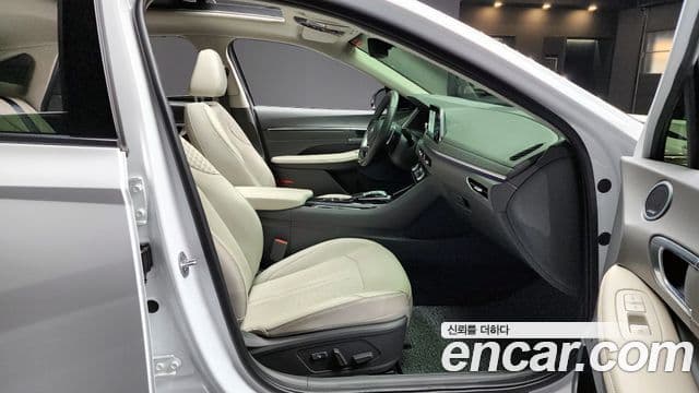 Hyundai Sonata 2023 — Фото 10/20
