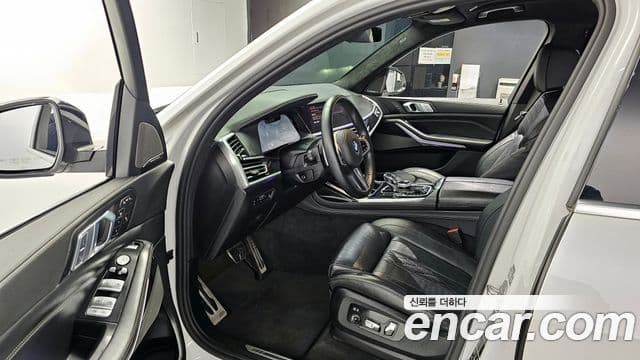 BMW X7 2020 — Şəkil 18/20