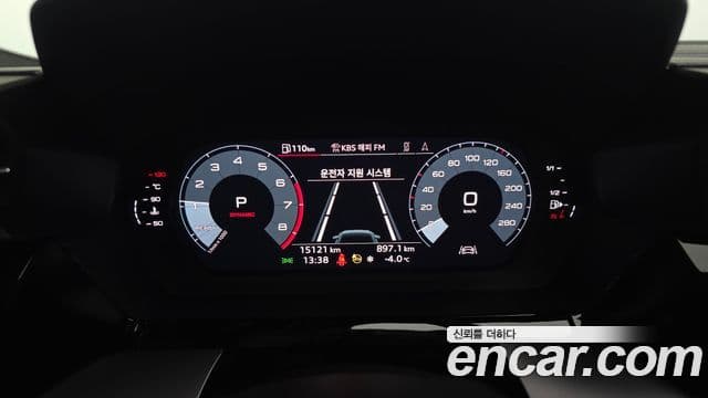 Audi A3 2023 — ფოტო 8/20