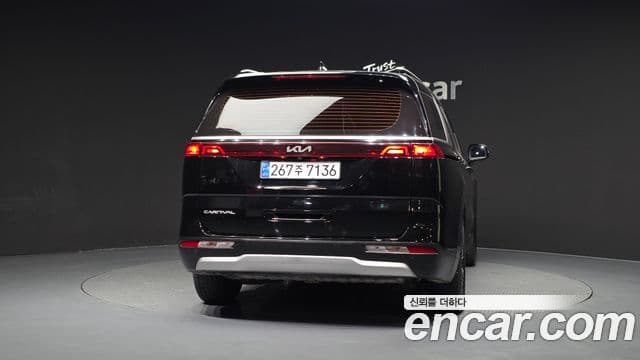 Kia Carnival 2021 — ფოტო 4/20