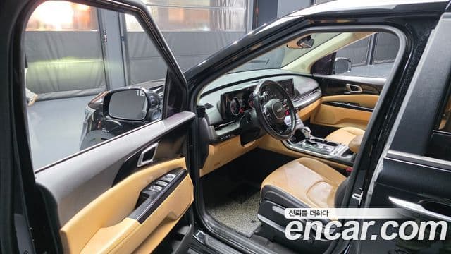 Kia Carnival 2021 — ფოტო 10/20