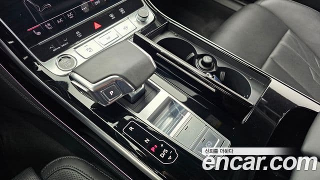Audi A8 2021 — фото 9 из 20