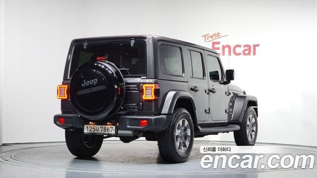 Jeep Wrangler 2019 — ფოტო 2/20