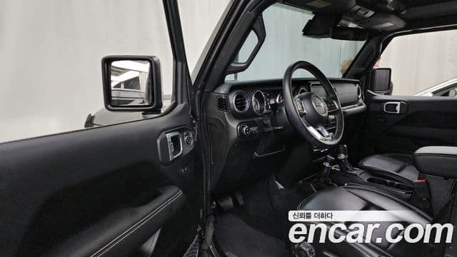 Jeep Wrangler 2019 — ფოტო 10/20