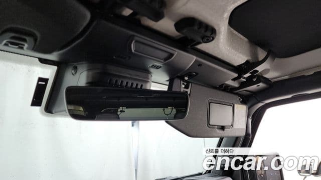 Jeep Wrangler 2019 — ფოტო 17/20