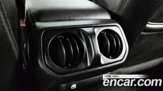 Jeep Wrangler 2019 — ფოტო 19/20