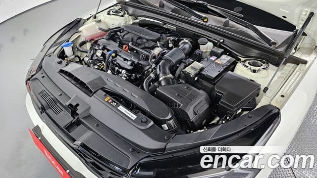 Kia K5 2023 — ფოტო 6/20