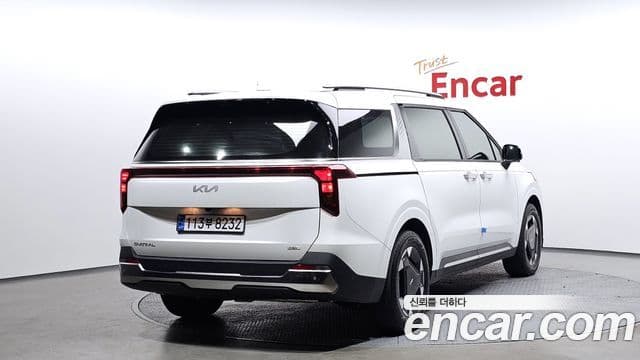 Kia Carnival 2024 — Şəkil 3/20