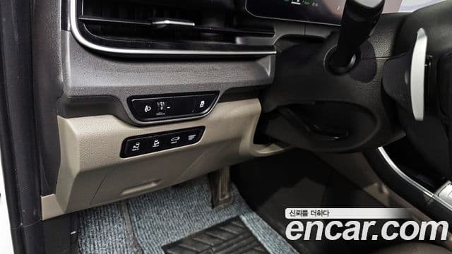 Kia Carnival 2024 — Şəkil 17/20