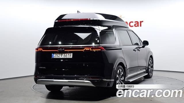 Kia Carnival 2022 — Photo 18/20