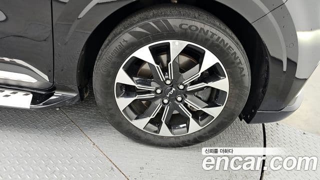 Kia Carnival 2022 — Photo 7/20