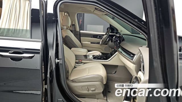 Kia Carnival 2022 — Photo 6/20