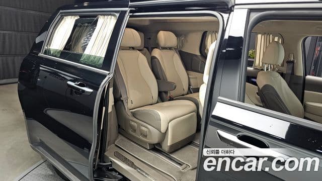Kia Carnival 2022 — Photo 15/20