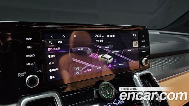 Kia Sorento 2022 — Şəkil 16/20