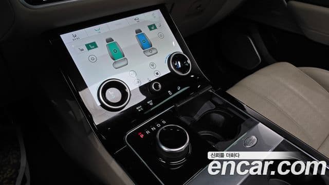 Land Rover Range Rover Velar 2018 — Photo 1/19