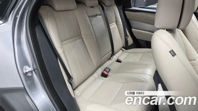 Land Rover Range Rover Velar 2018 — Photo 17/19