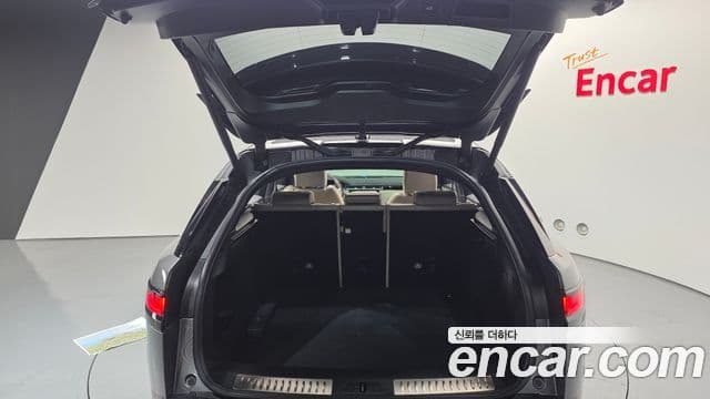 Land Rover Range Rover Velar 2018 — Photo 16/19