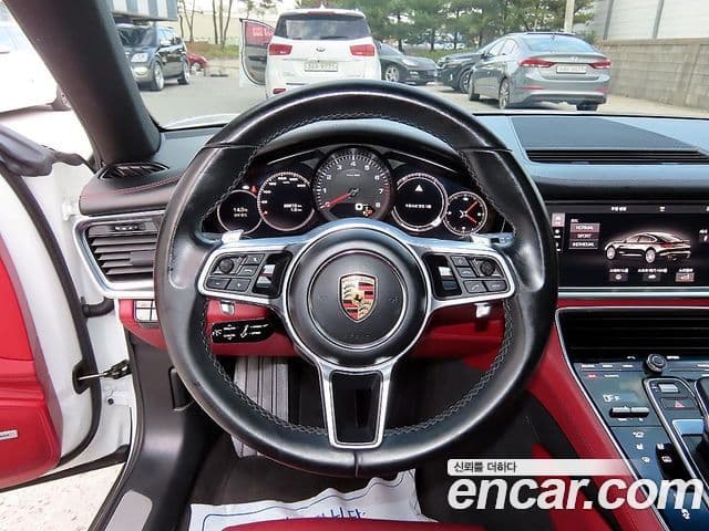 Porsche Panamera 2018 — Şəkil 10/20