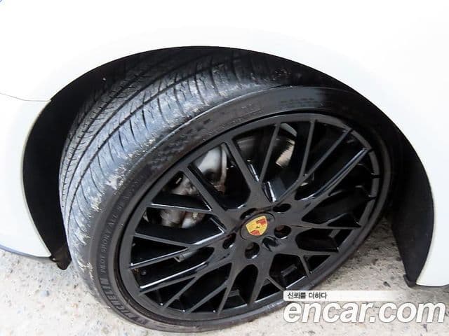 Porsche Panamera 2018 — Şəkil 9/20
