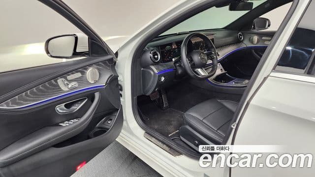 Mercedes-Benz E-Class 2022 — Şəkil 10/20