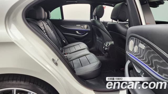 Mercedes-Benz E-Class 2022 — Şəkil 12/20