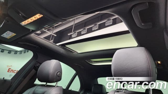 Mercedes-Benz E-Class 2022 — Şəkil 18/20