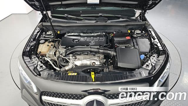 Mercedes-Benz GLB-Class 2021 — Şəkil 6/20