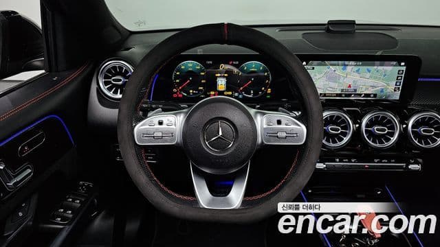 Mercedes-Benz GLB-Class 2021 — Şəkil 13/20