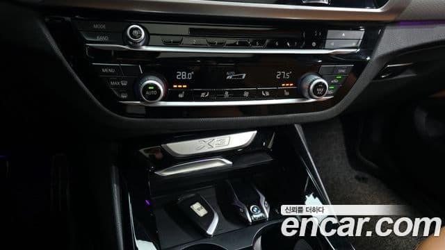 BMW X3 2018 — ფოტო 17/20