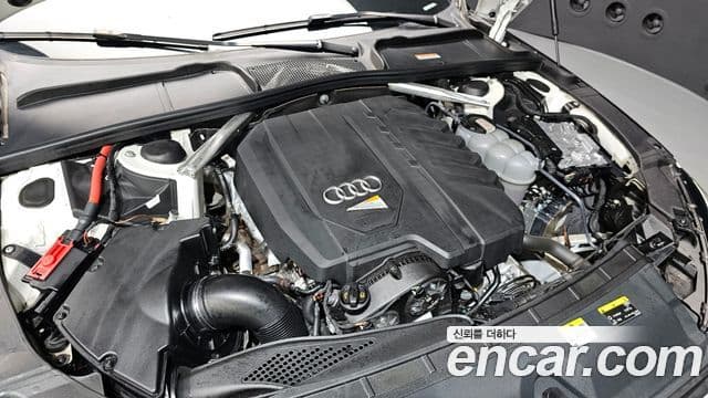 Audi A4 2021 — ფოტო 5/20
