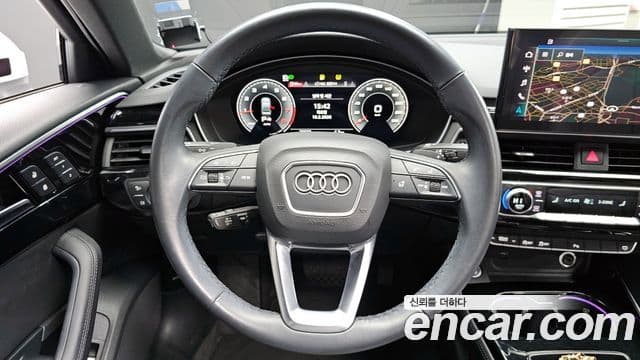 Audi A4 2021 — ფოტო 13/20