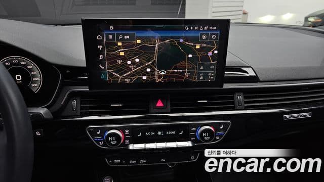 Audi A4 2021 — ფოტო 14/20
