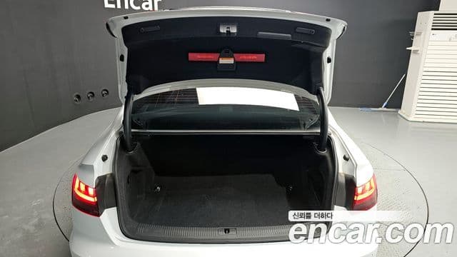 Audi A4 2021 — ფოტო 20/20