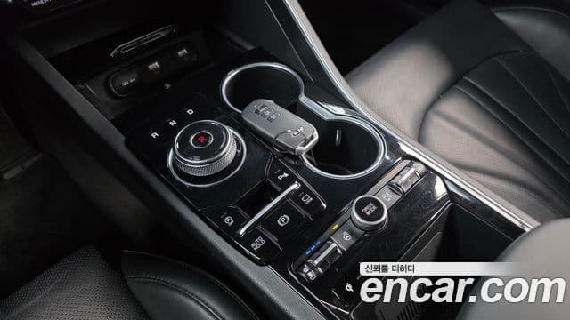 Kia K5 2021 — Şəkil 9/20