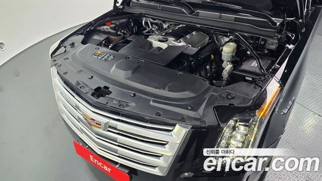 Cadillac Escalade 2018 — Şəkil 6/20