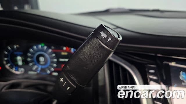 Cadillac Escalade 2018 — Şəkil 9/20