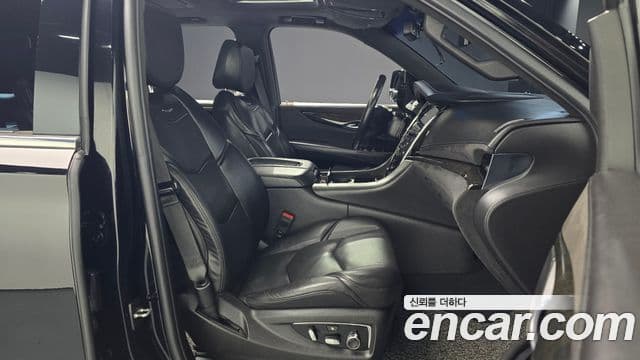 Cadillac Escalade 2018 — Şəkil 10/20