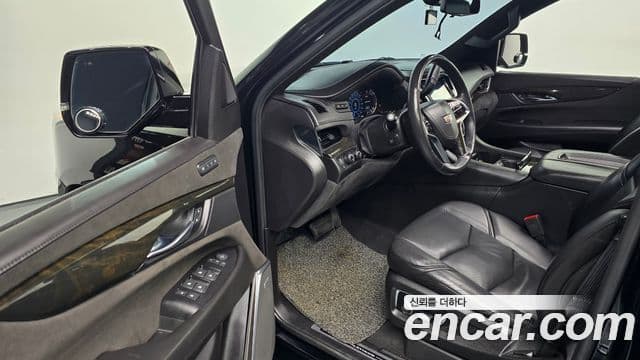 Cadillac Escalade 2018 — Şəkil 11/20