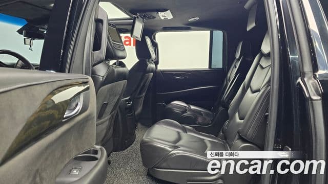 Cadillac Escalade 2018 — Şəkil 12/20