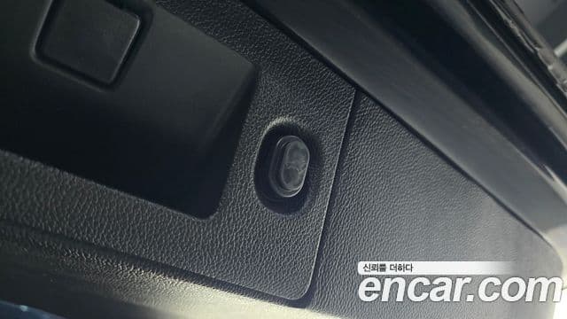 Cadillac Escalade 2018 — Şəkil 19/20