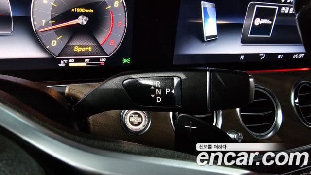 Mercedes-Benz E-Class 2019 — Şəkil 9/20