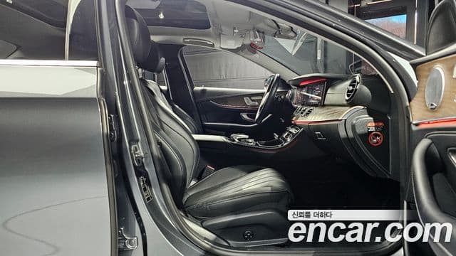 Mercedes-Benz E-Class 2019 — Şəkil 11/20