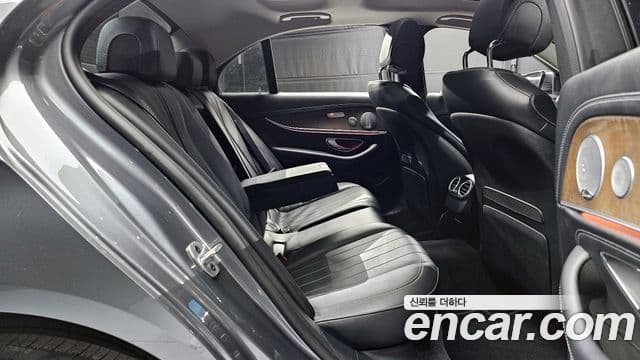 Mercedes-Benz E-Class 2019 — Şəkil 12/20
