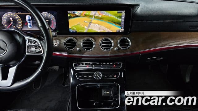 Mercedes-Benz E-Class 2019 — Şəkil 15/20