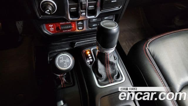 Jeep Gladiator 2020 — Şəkil 9/20